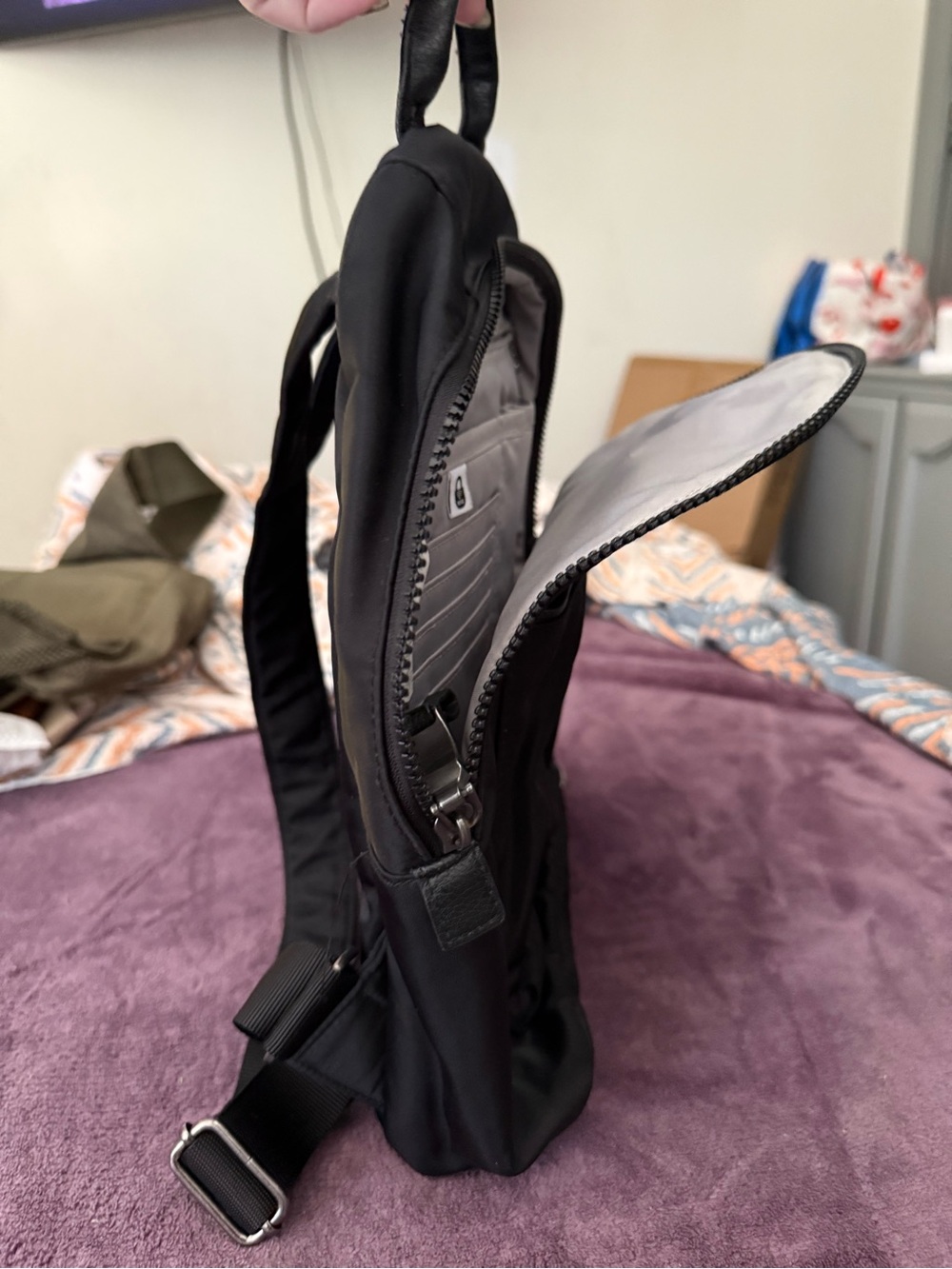 Baggallini Black Nylon Compact Everyday Backpack - Picture 3 of 6